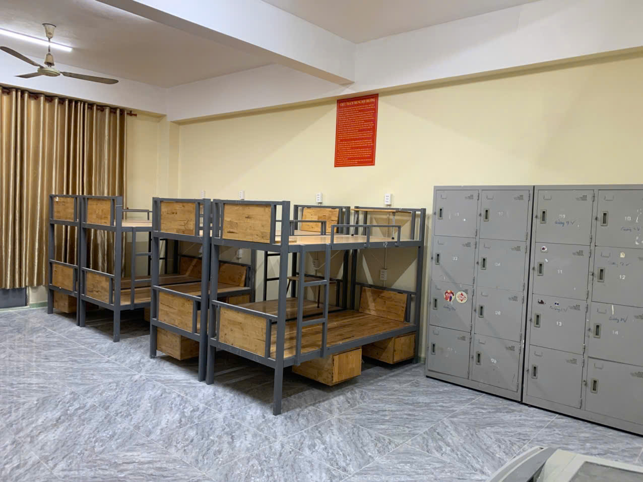 PHÒNG Ở SINH VIÊN NỘI TRÚ